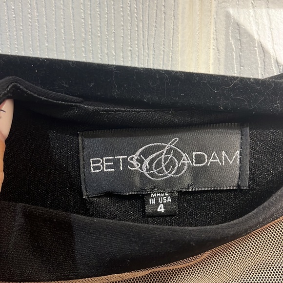 Women’s Off the Shoulder Long Dress. - Picture 3 of 3